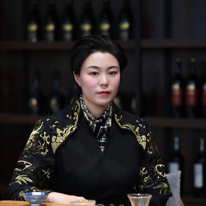 付明芳：副会长